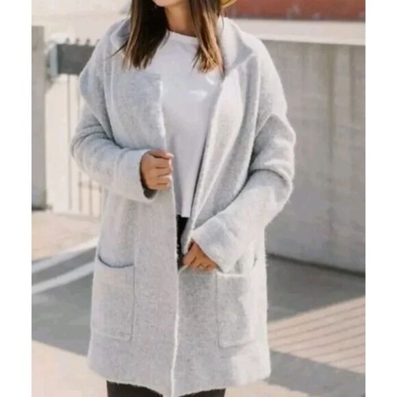 Thread & Supply Cardigan Blazer Sweater Jacket Gray Size Medium Winter Warm - Picture 1 of 9